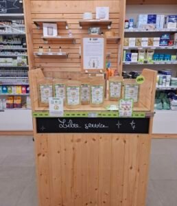 Boisson bio BARIBA au baobab, boisson bien-être vegan fabriquée en France, en rayon chez Biocoop à Saint-Berthevin (Mayenne), vue du rayon